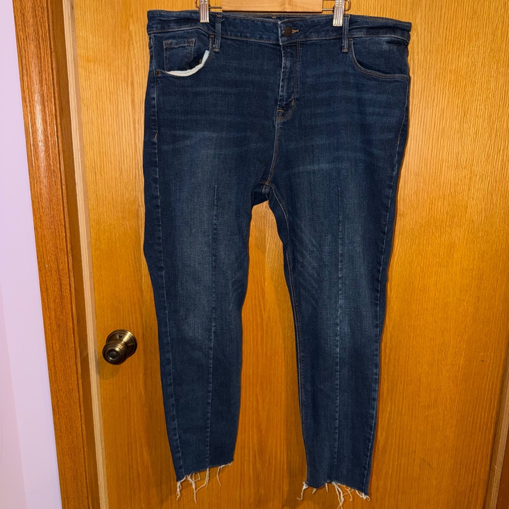 Old Navy Rockstar Super Skinny Women 18 Dark Blue Raw Hem Mid Rise Seam Detail